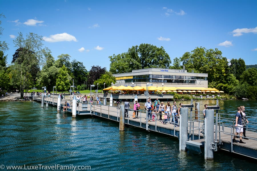 Walk along the Lake Zurich